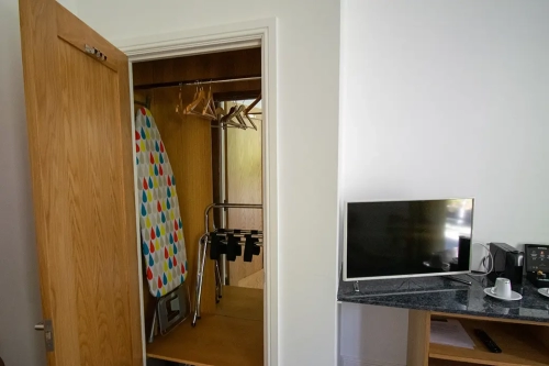 Room-1-Beachcliff-0200