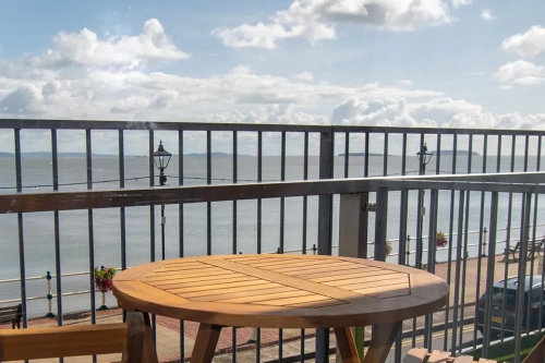 Room-2-Beachcliff-0223