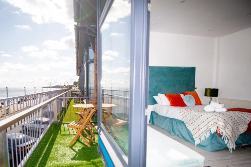 Room-2-Beachcliff-0225