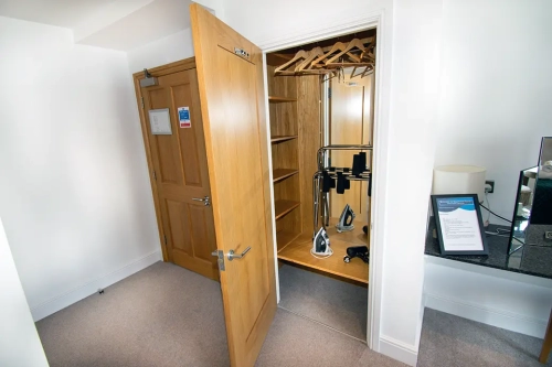 Room-6-Beachcliff-0153