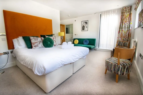 Room-9-Beachcliff-0065